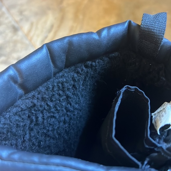 Magellan Outdoors Adults Black Snow Boots Men’s Sz 11 - Picture 8 of 9